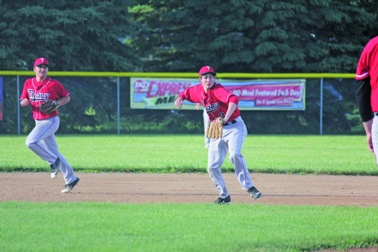AMATEUR BASEBALL Lakefield takes down Tracy with strong hitting News